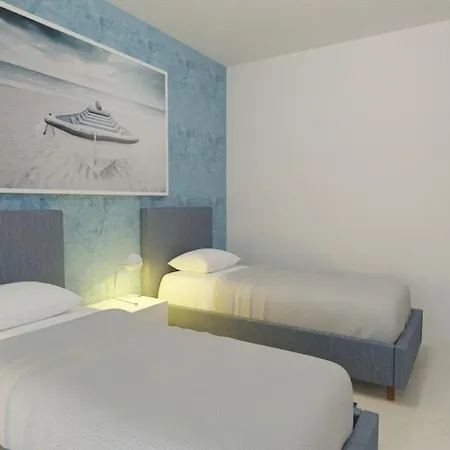 Charming With Pool And Garden * Alassio