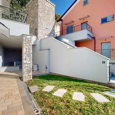 Charming With Pool And Garden *