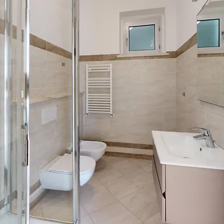 Apartment Charming With Pool And Garden Alassio