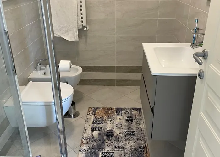 Rivierarent Charming With Pool And Garden Lejlighed