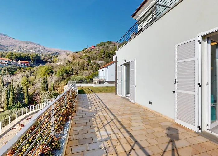 Rivierarent Charming With Pool And Garden Alassio