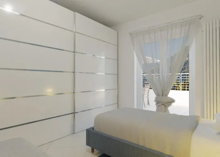 Lejlighed Rivierarent Charming With Pool And Garden Alassio