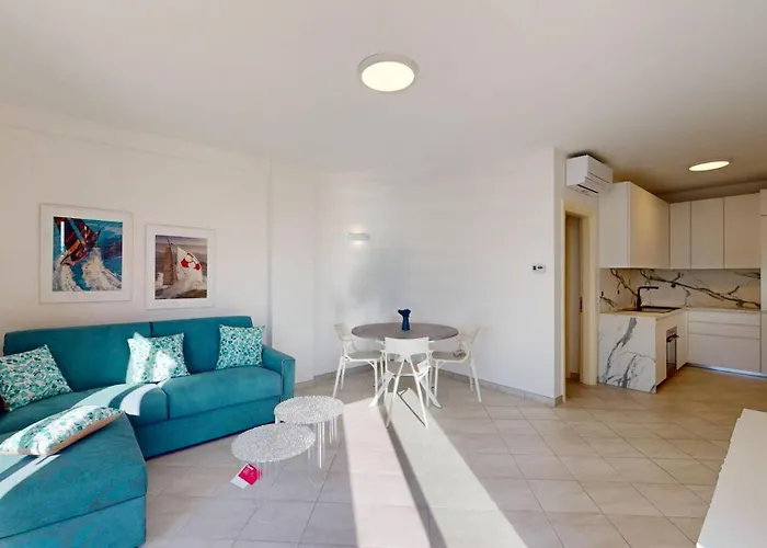 Lejlighed Rivierarent Charming With Pool And Garden